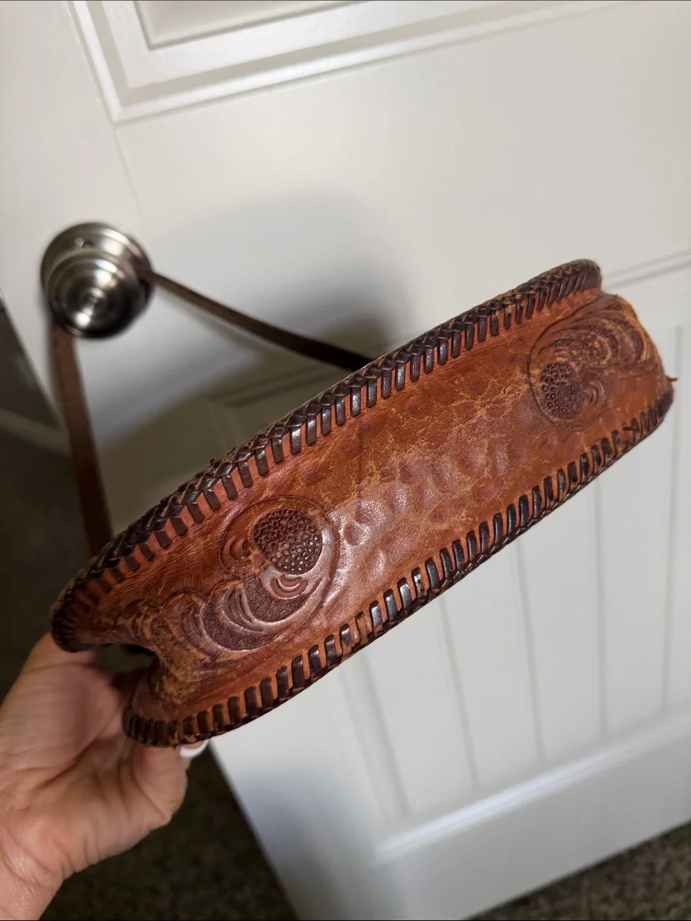 Vintage 70s Tooled Leather Floral Crossbody Purse 🤎 Western Boho
